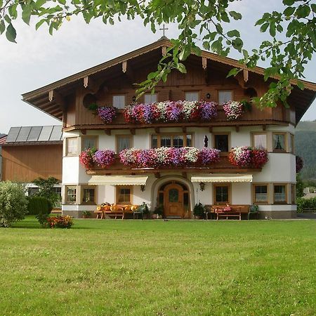 Villa Huettschmiedhof à Kössen Extérieur photo